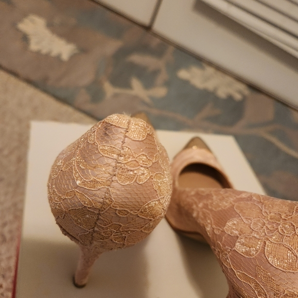 Heels - Picture 3 of 4